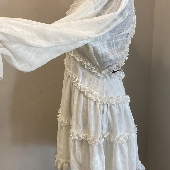 Selfie Leslie ruffle v neck white cut out long sleeve dress - Picture 6 of 14